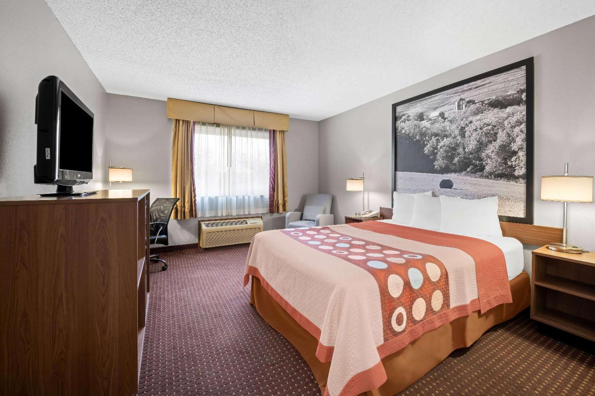 Super 8 By Wyndham Waverly Ngoại thất bức ảnh